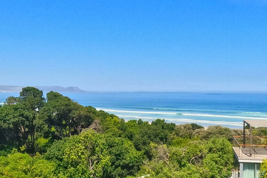4 Bedroom Property for Sale in Voelklip Western Cape